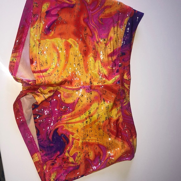 Booty shorts - Picture 1 of 1